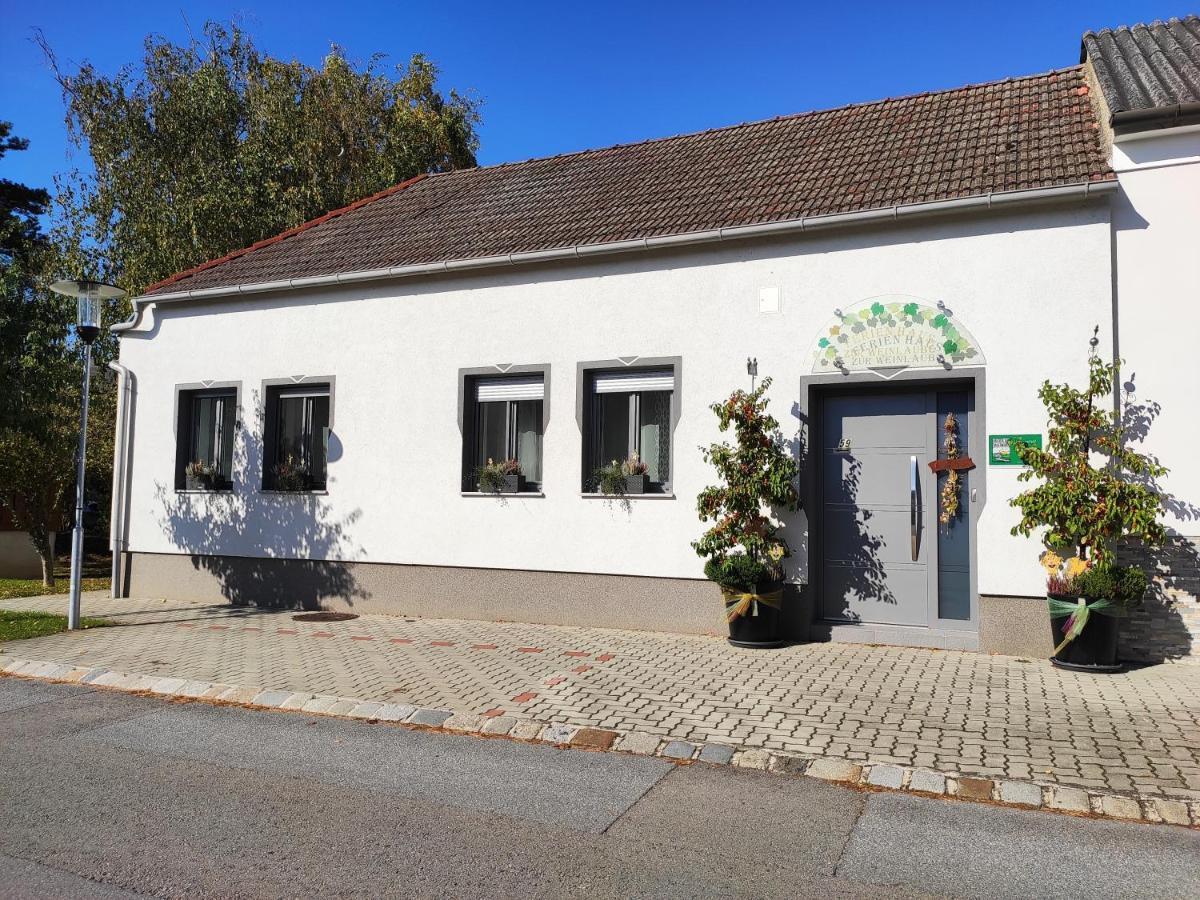 Villa Zur Weinlaube Mönchhof Exterior foto